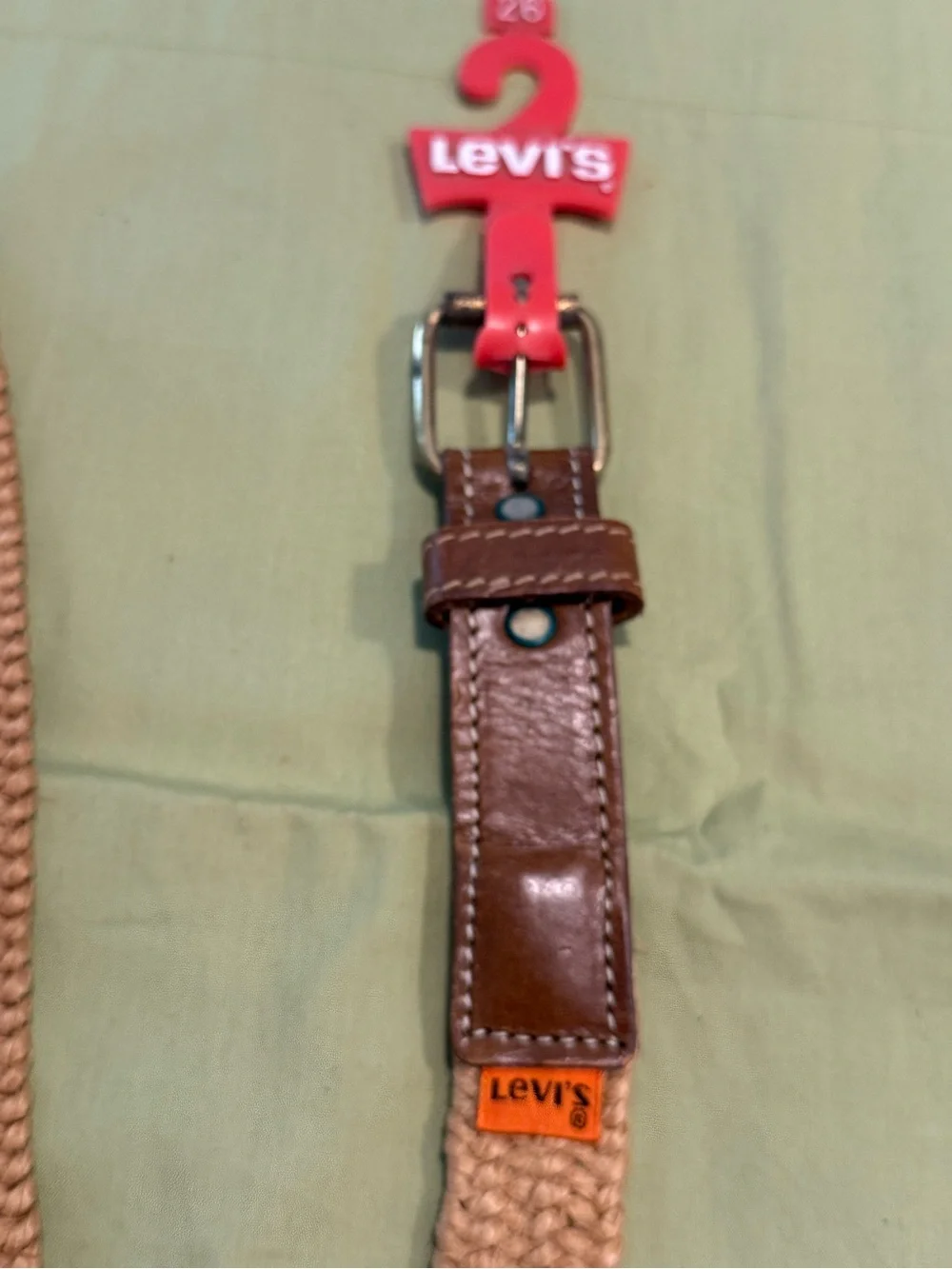 Levis levi’s tan